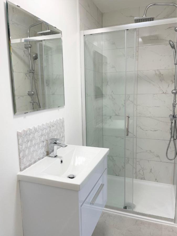 Bright&spacious Apartment, Sleeps 3 - Parking Included Apartamento
