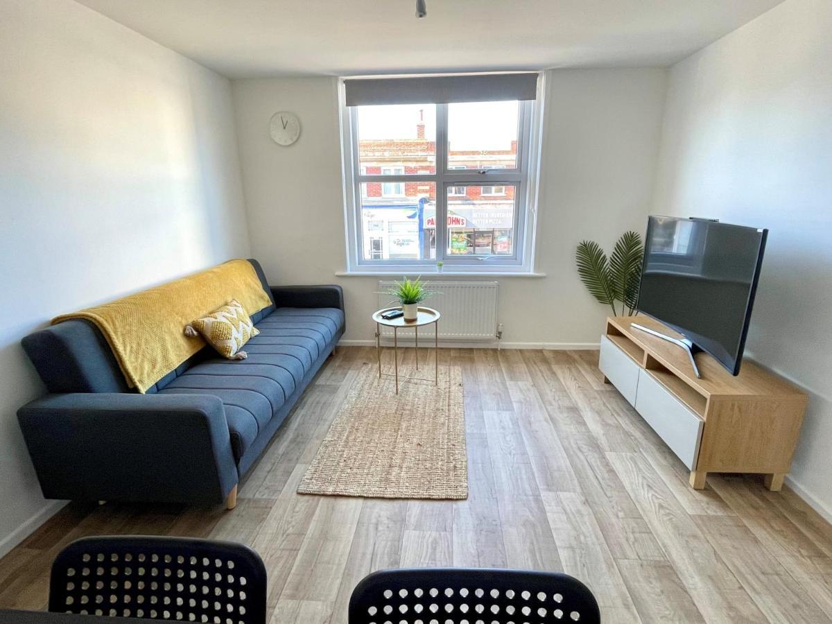 Bright&spacious Apartment, Sleeps 3 - Parking Included Apartamento Bournemouth